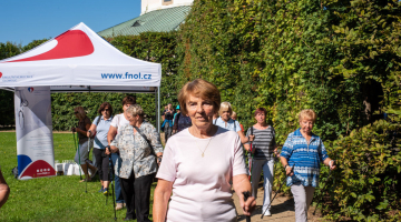 Na kardio cvičení v Květné zahradě se vydalo bezmála padesát zájemců