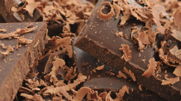 Mezinárodní den čokolády. Dávejte přednost pochoutkám s vysokým obsahem kakaa a nízkým obsahem cukru
