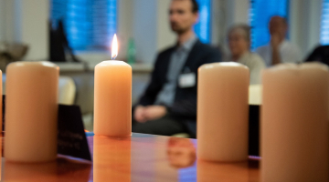 Nemocniční kaplani pořádají tradiční dušičkové setkání „Vzpomínat s láskou“