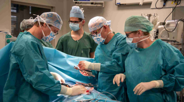 Olomouckou metodu léčby poškozené hrudní stěny úspěšně využívají kardiochirurgové u nás i v zahraničí