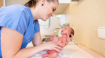 Fyzioterapii nezralých novorozenců je nutné zahájit včas