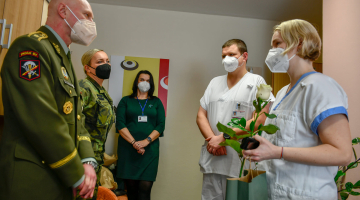 Generál Kolář navštívil pracoviště, kde pomáhali vojáci zvládnout epidemii COVID-19