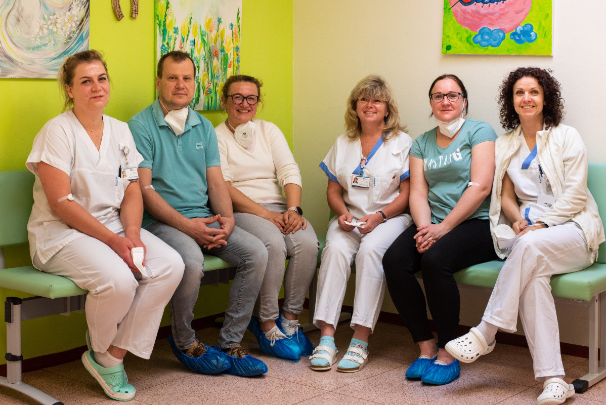 Sestry a lékaři Porodnicko-gynekologické kliniky darovali krev.