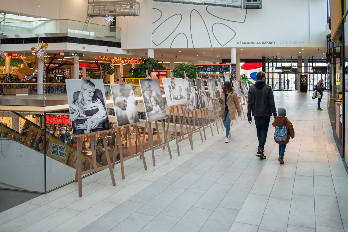 Výstava ke Světovému dni předčasně narozených dětí v Galerii Šantovka.